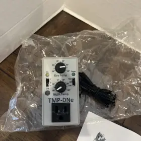Hydrofarm 638104013895 Tmp Dne Tempature Controller With Photocell For Day/night Operation